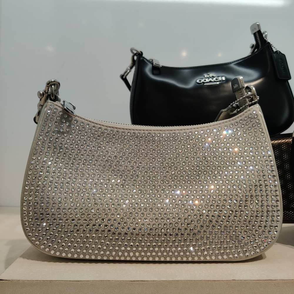 New! Silver Teri Shoulder Bag - Picture 7 of 7